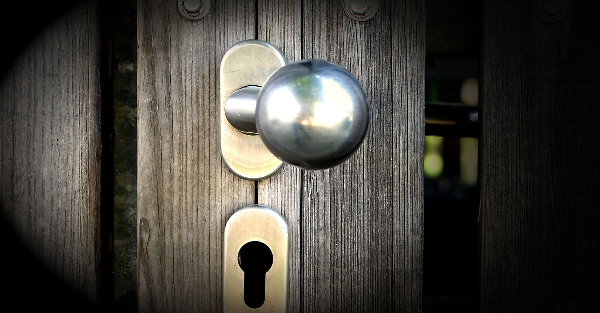 Mortise Lock vs. Cylinder Lock: What's Behind Your Old Staten Island Door — Marina Locksmiths