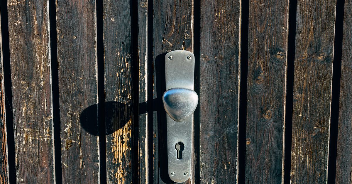 What Is a Locksmith Call-Out Fee — And When Is It Waived? — Marina Locksmiths