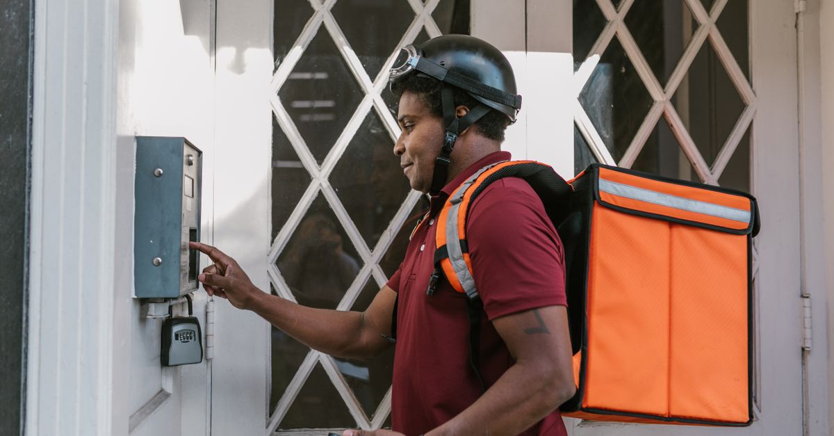 locksmith service technician — Marina Locksmiths